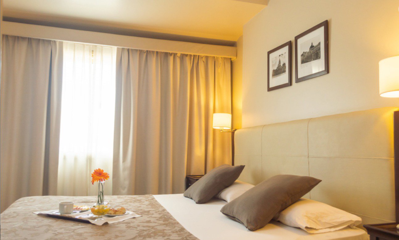 Kenton Palace Hotel